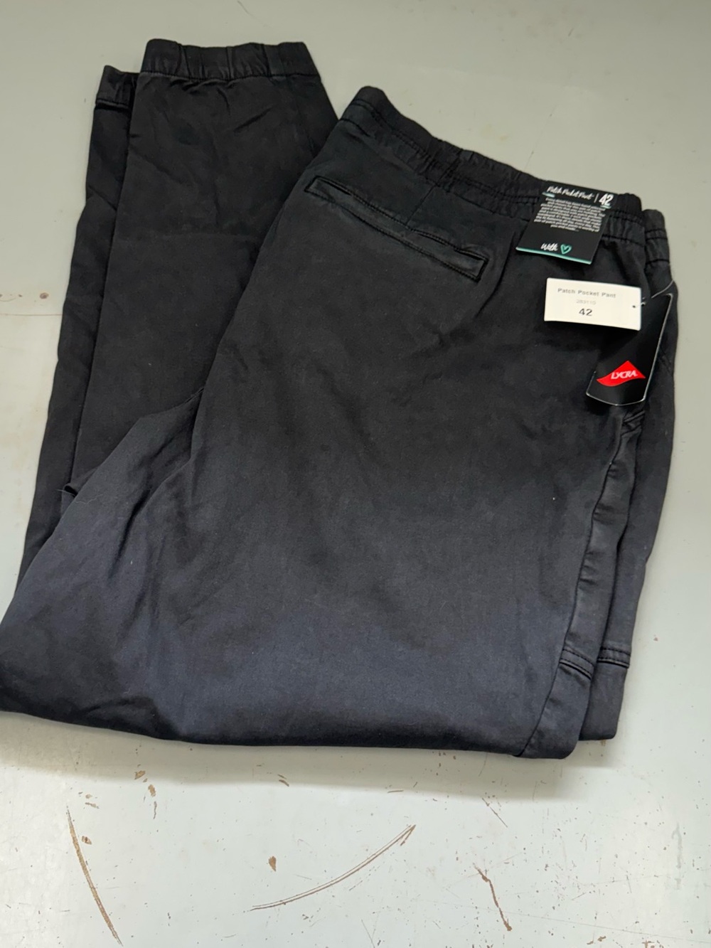 LuLaRoe Women’s Black Patch Pocket Pant Size 42 Magic Waistband Denim Stretch